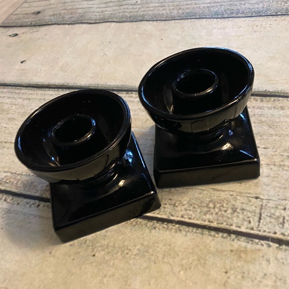2 black glass candlesticks. - Picture 2 of 9